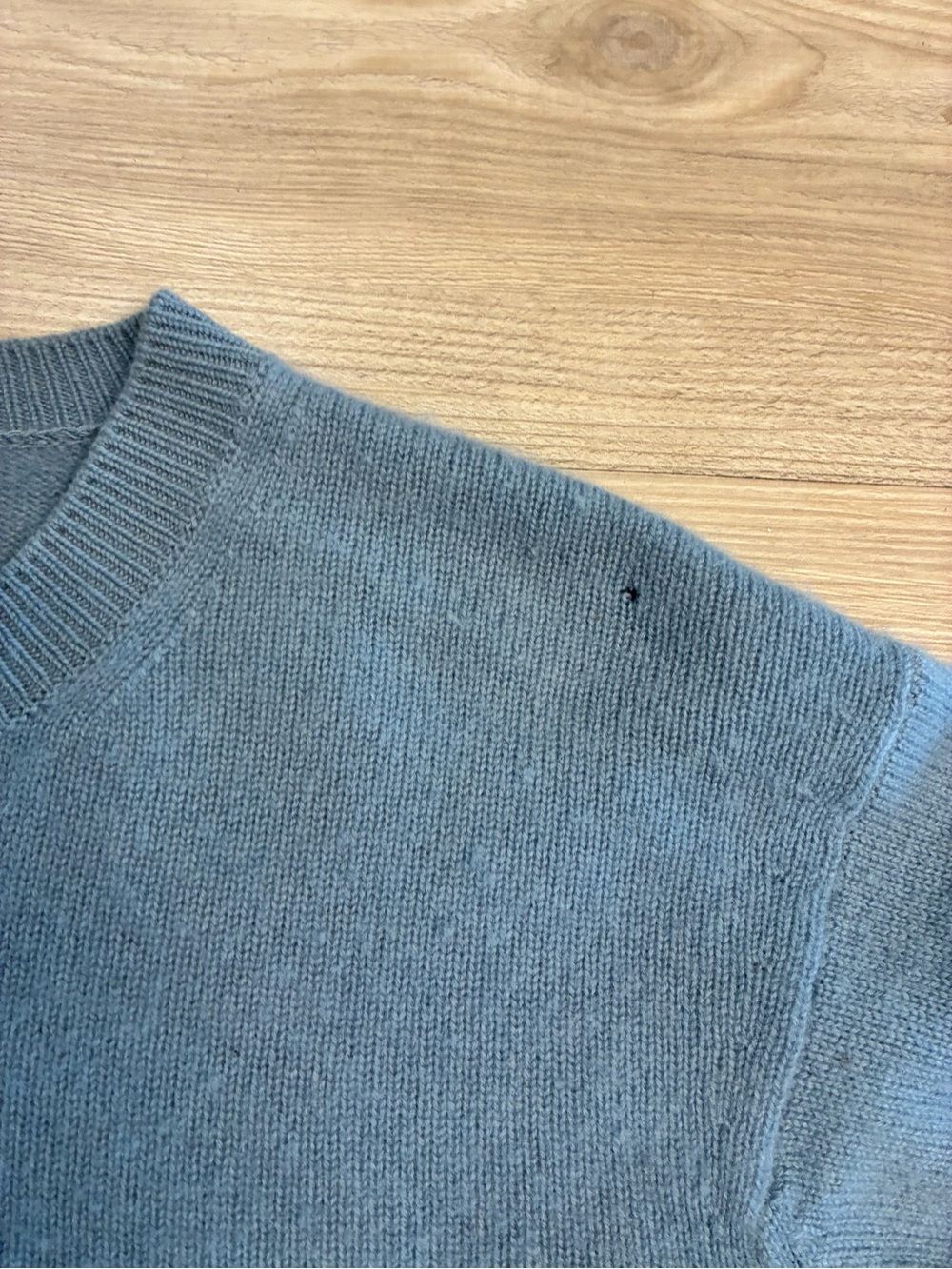 Vince Blue Cashmere Sweater - Picture 3 of 6